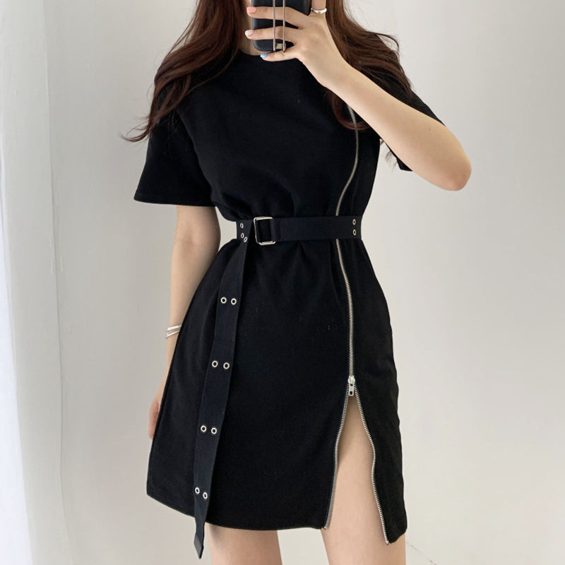Vintage round neck lace dress
http://shrsl.com/3mn29