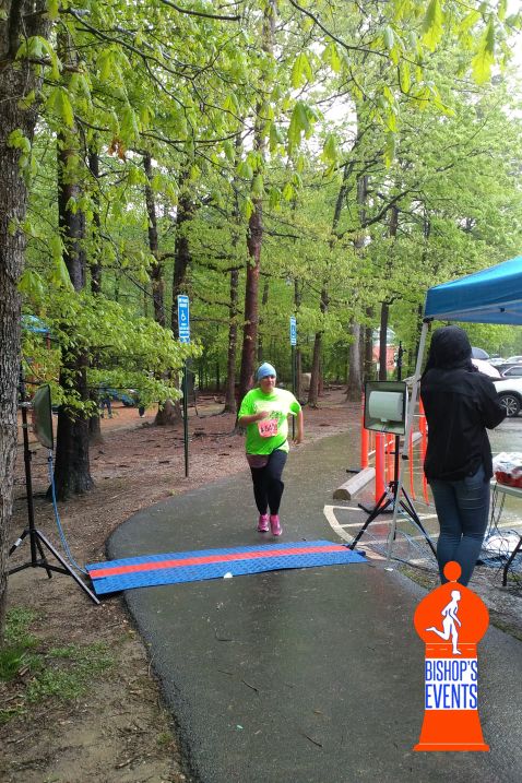 this is me do a 10k race for cancer