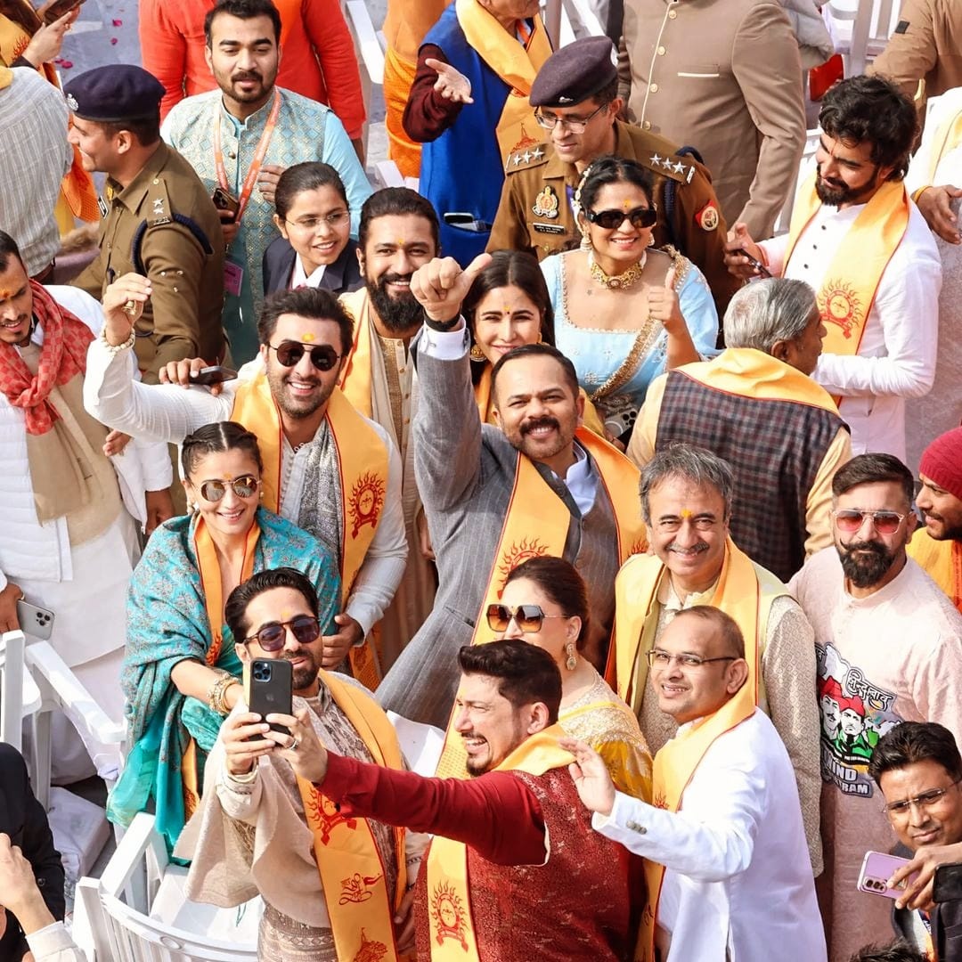 कौन कौन celebrities hai picture mein.