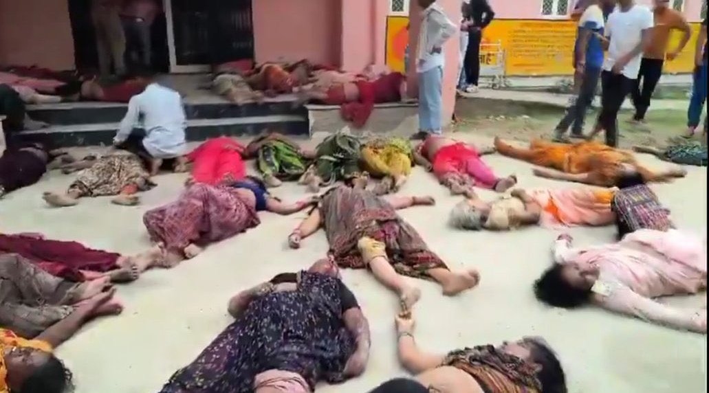 More than 100 people have died... in Hathras, UP
#Hathras