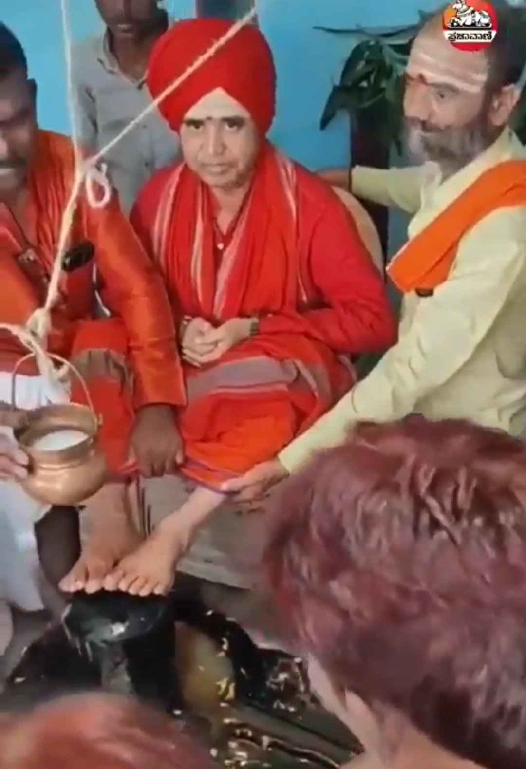 क्या इसपर हिंदू संगठन को कोई आपत्ती नहीं है?