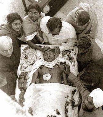 "Hey Ram!"
#MartyrsDay #30thJanuary #MahatmaGandhi