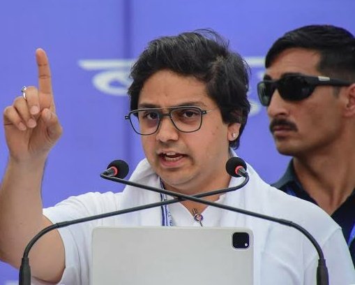 बसपा सुप्रीमो आदरणीय बहन मायावती जी ने बहुजन सुपरस्टार आकाश 