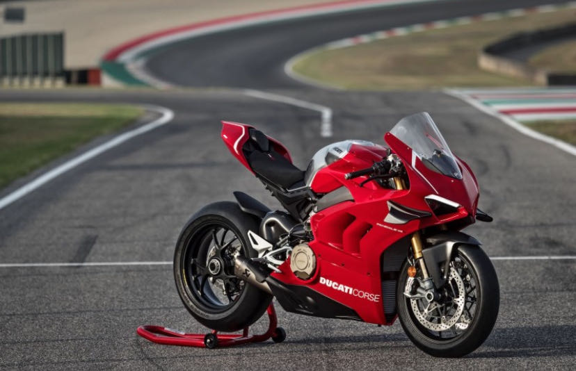 2025 Ducati Panigale V4 R, the most race-oriented homologati