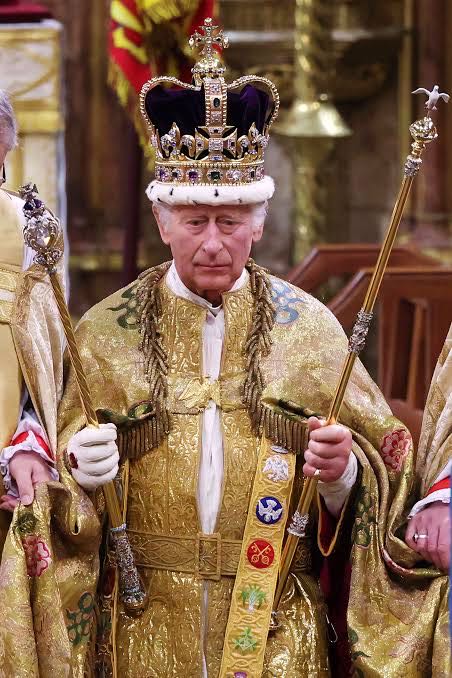 👑 King Charles III 

👶 Early Life and Education
	•	Full Name