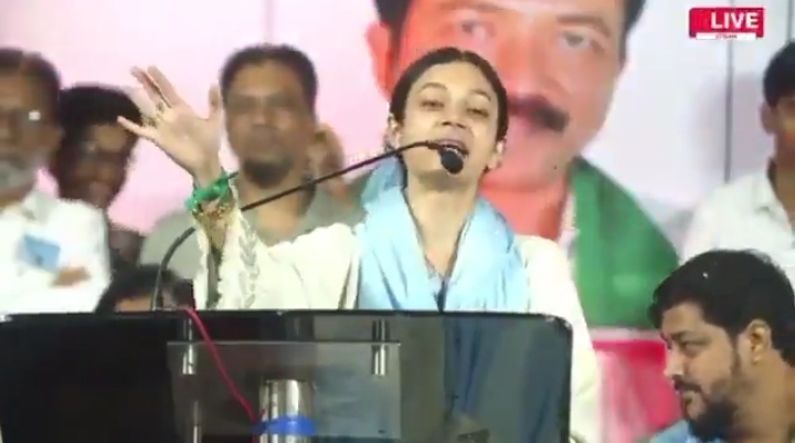 ये AIMIM का सहर शेख जो mubra को green रंग से रंगना चाहती है 
