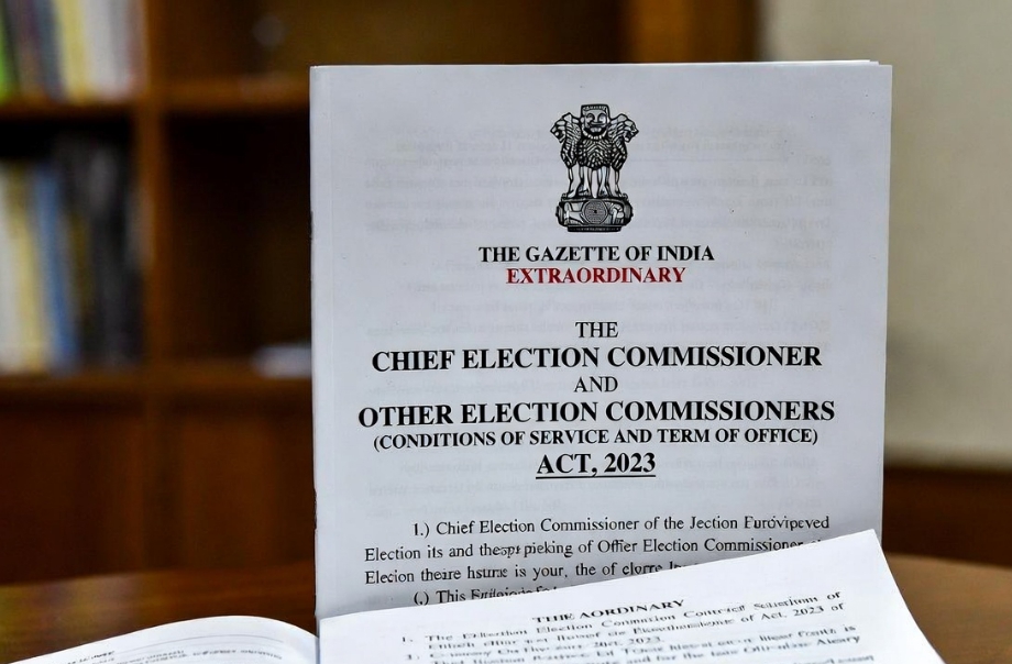 2023 में संसद ने Chief Election Commissioner and Other Elect