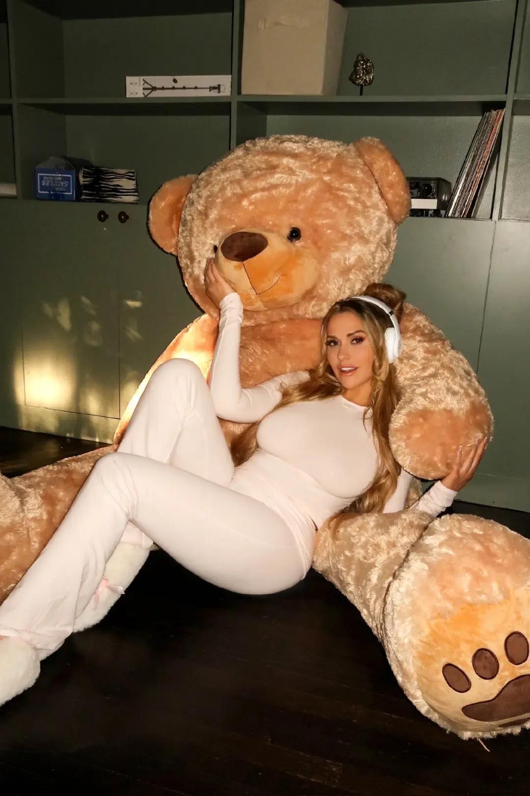 Hello 🥰