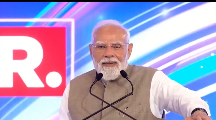"पूरी कांग्रेस को लगता है काम करेगा ये मोदी ही" #PM #Modi