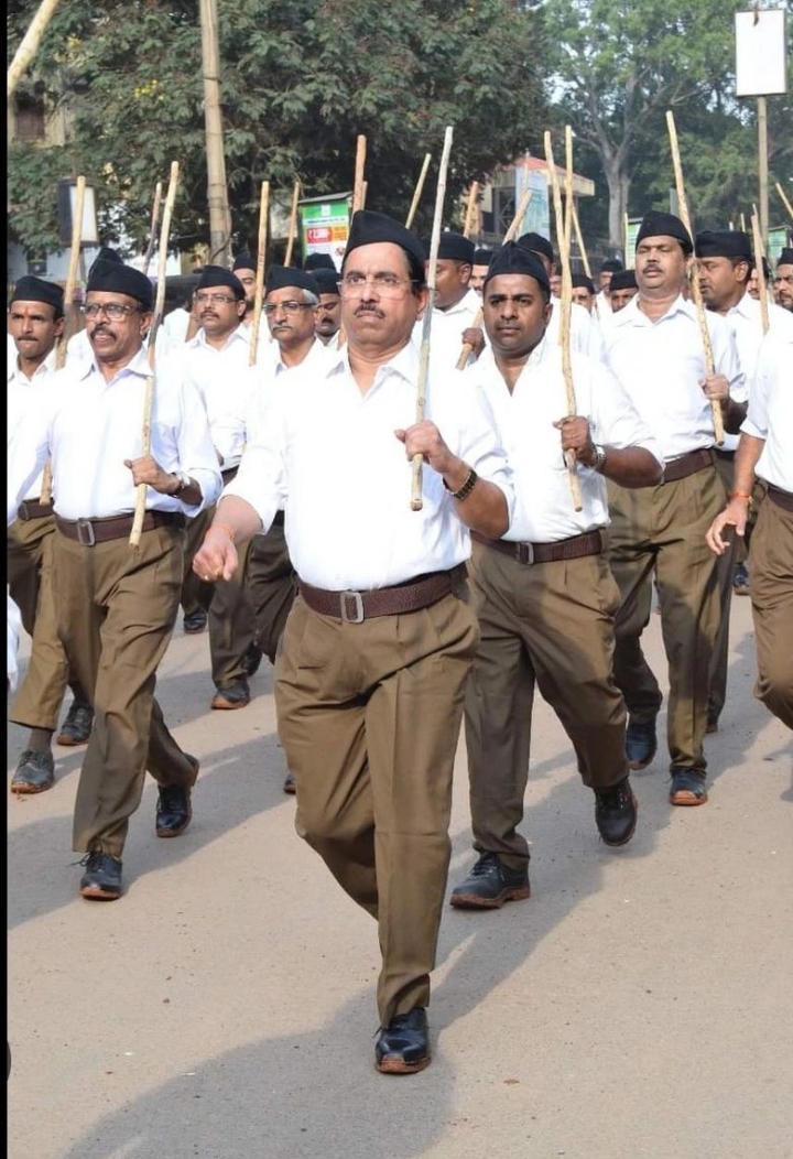 Prahlad Joshi बने नए शिक्षा मंत्री, जो rss के सेवक भी रहे है