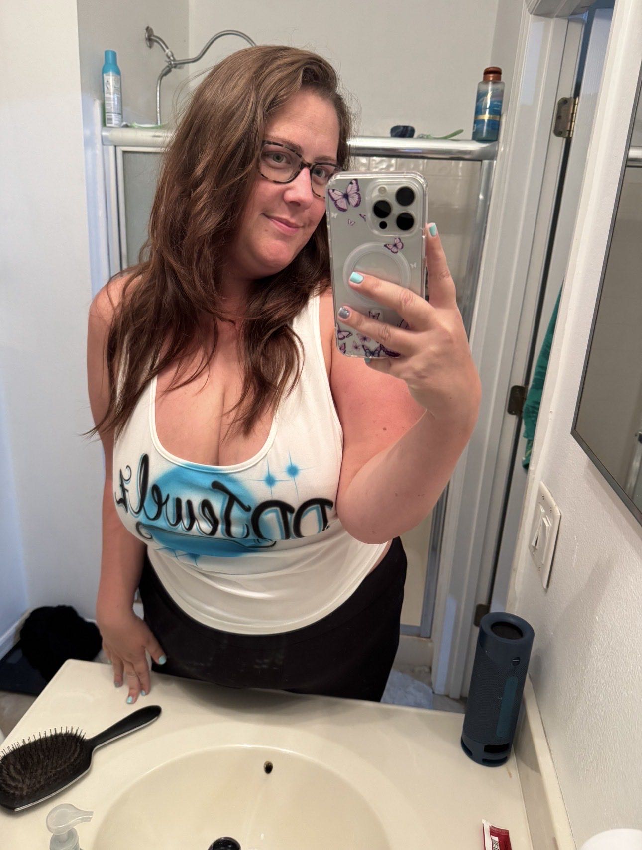Hi am evie😊from California.. doing some chores